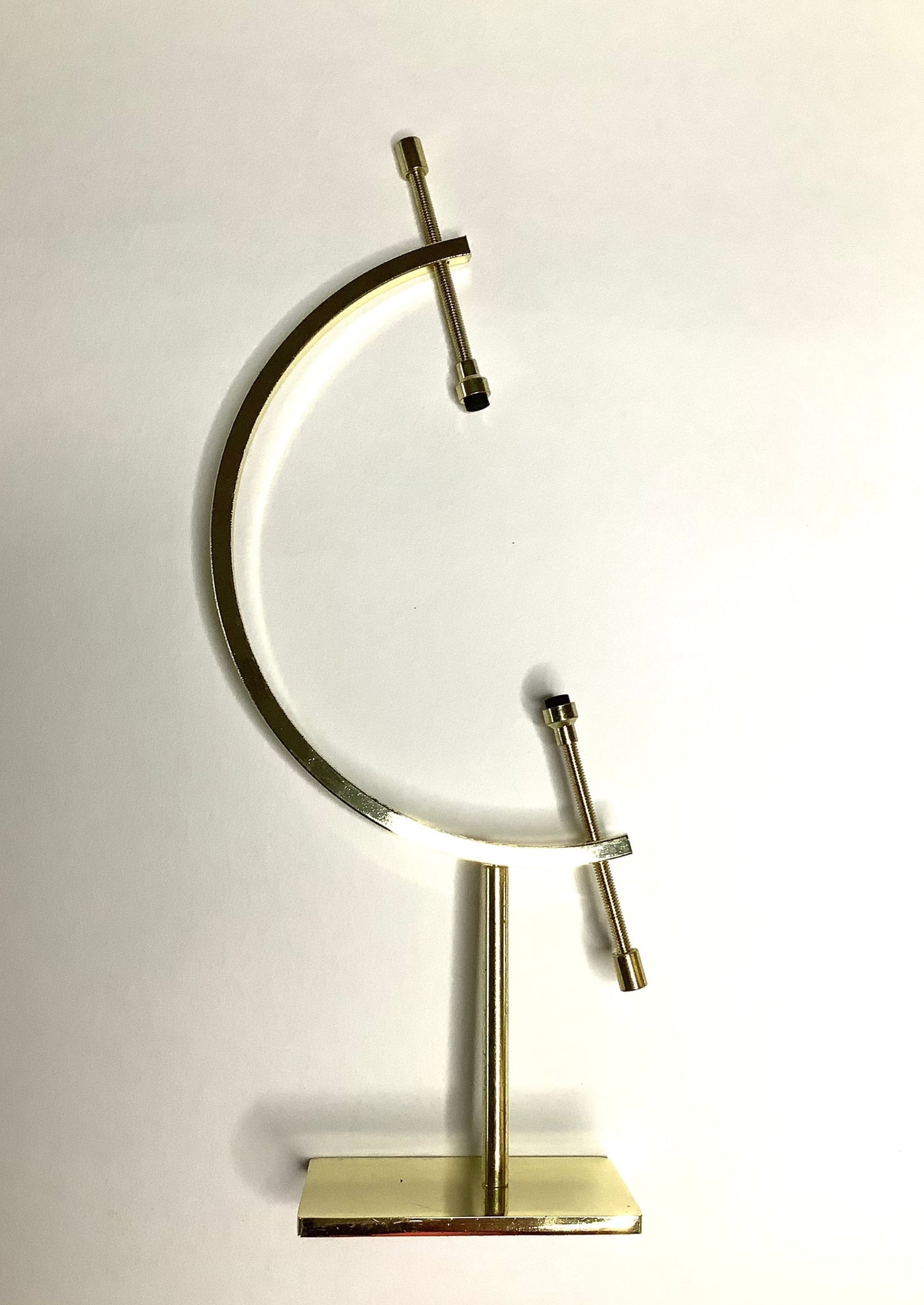 Golden Globe Sphere Stand