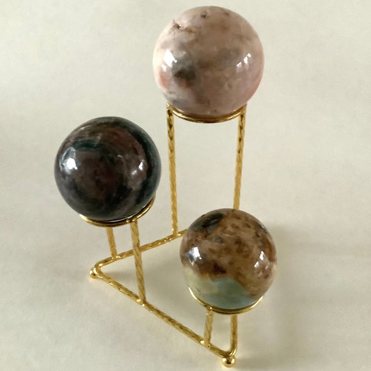 Golden 3 Spheres Stand